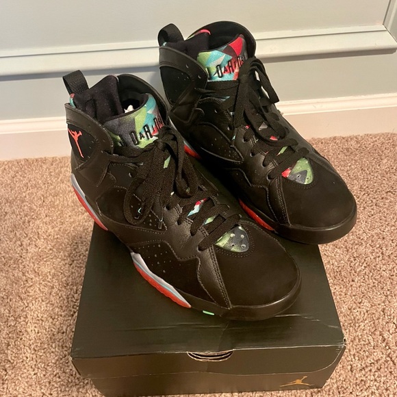 Men’s Jordans - Picture 1 of 4